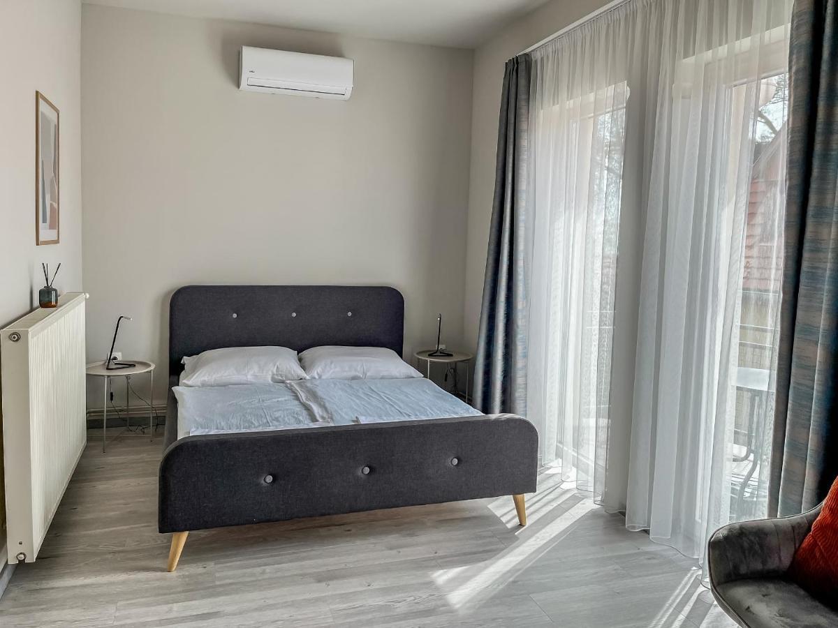 Villa 21 Boutique Rooms Balatonalmádi Esterno foto