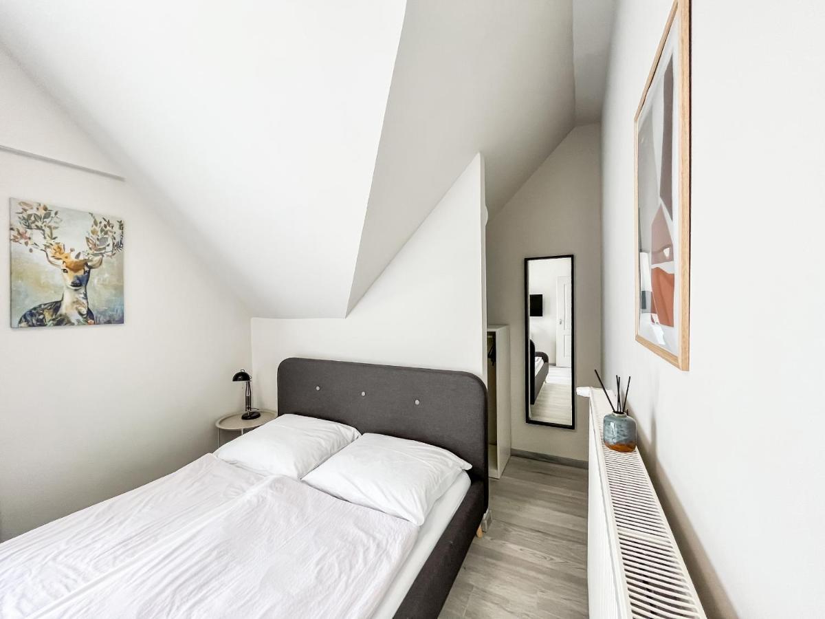 Villa 21 Boutique Rooms Balatonalmádi Esterno foto