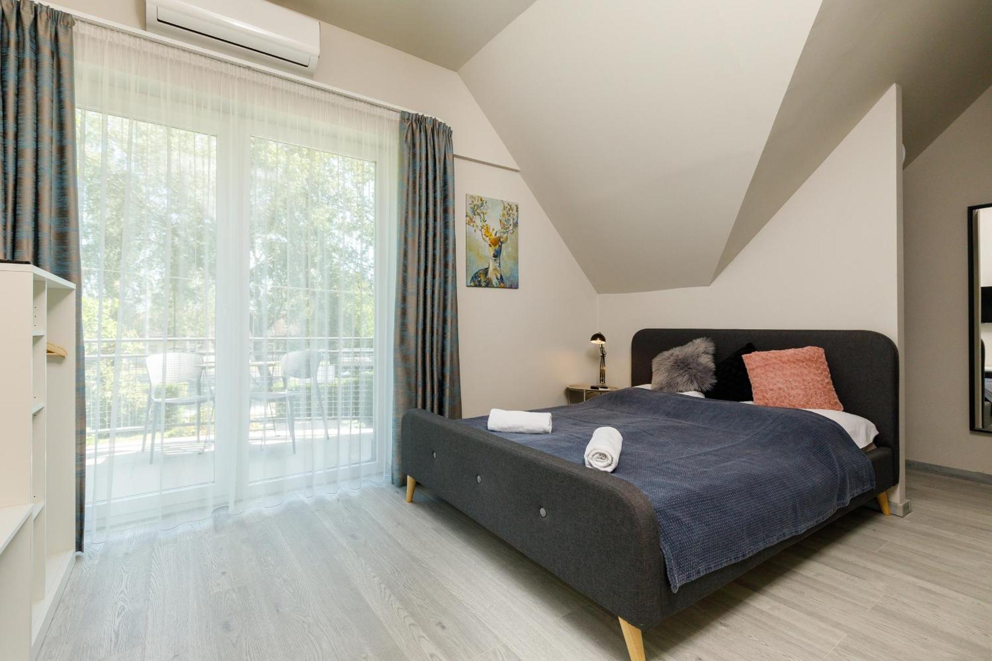 Villa 21 Boutique Rooms Balatonalmádi Esterno foto